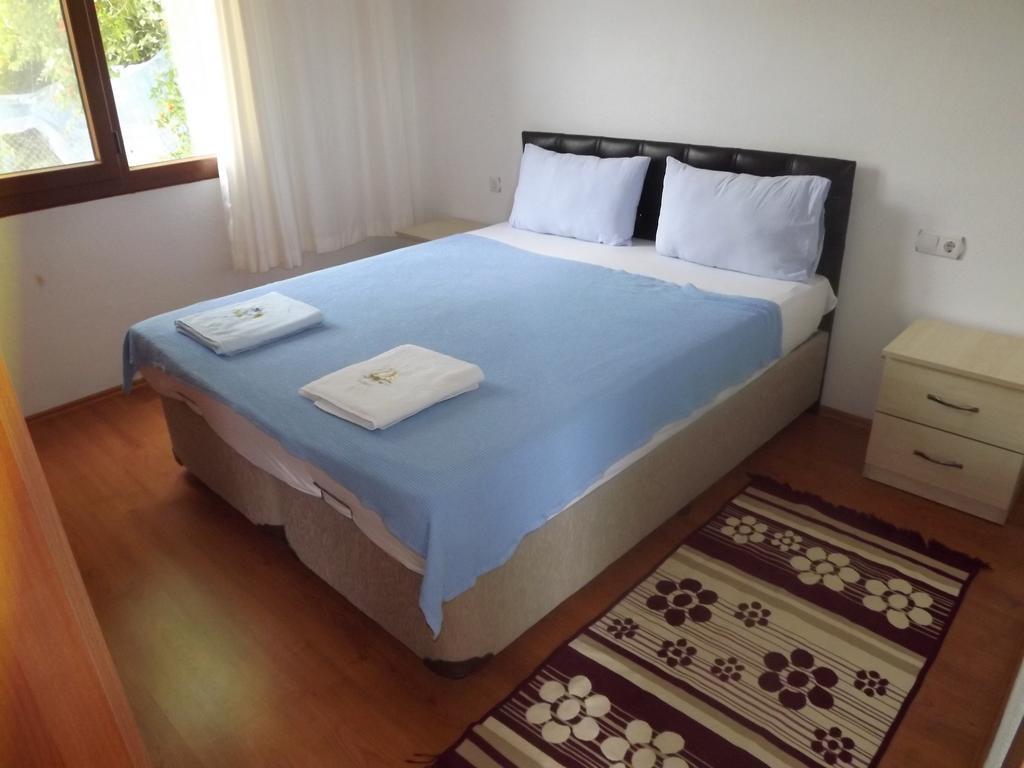 George House Bed and Breakfast Faralya Esterno foto