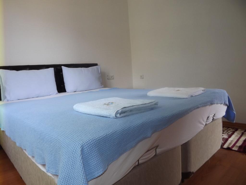 George House Bed and Breakfast Faralya Esterno foto